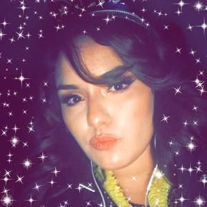 Meet your Posher, Daniela